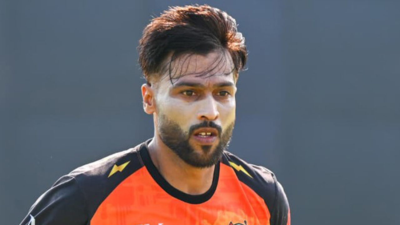 বিপিএল ছেড়ে পাকিস্তানে চলে গেলেন আমির