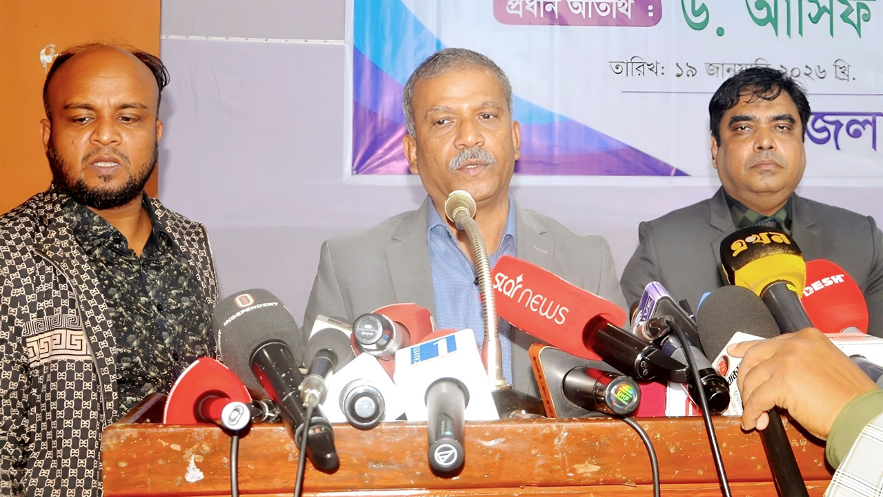 গণভোট জনগণের সিদ্ধান্ত, কোনো দলের নয় : আসিফ নজরুল
