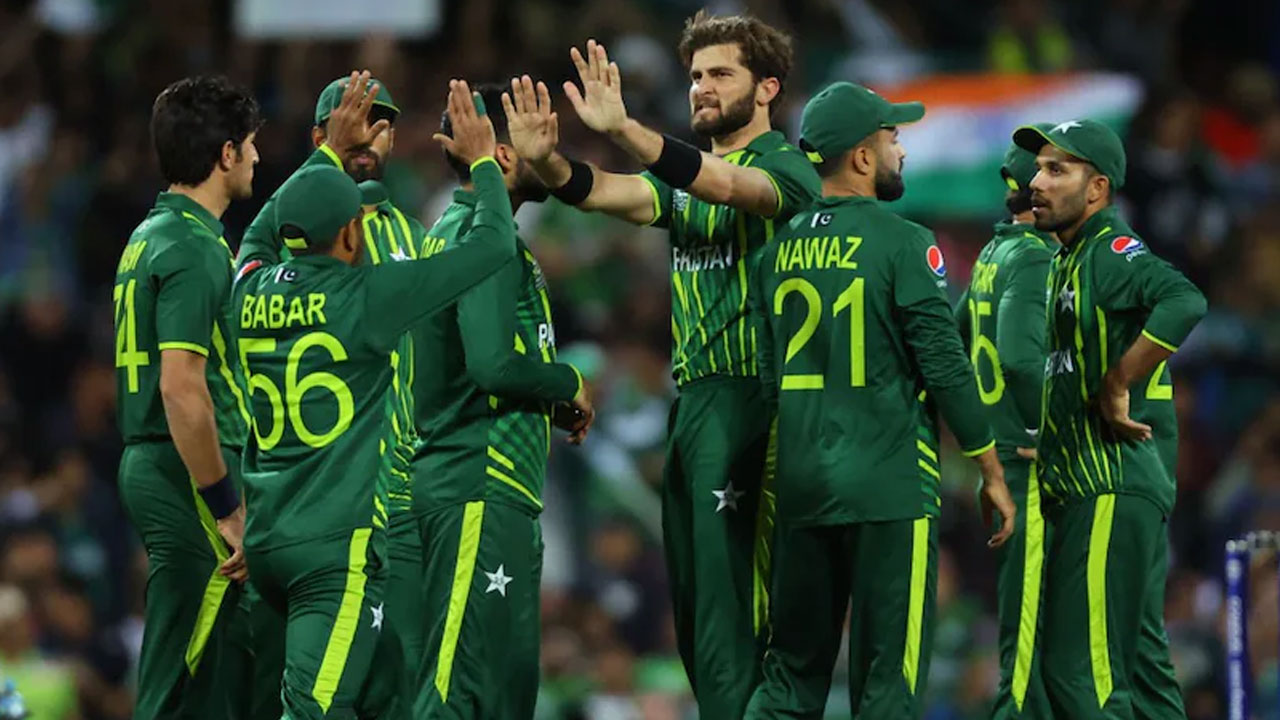 বিগ ব্যাশে ফ্লপ ক্রিকেটারকে নিয়ে অস্ট্রেলিয়া সিরিজের পাকিস্তান দল