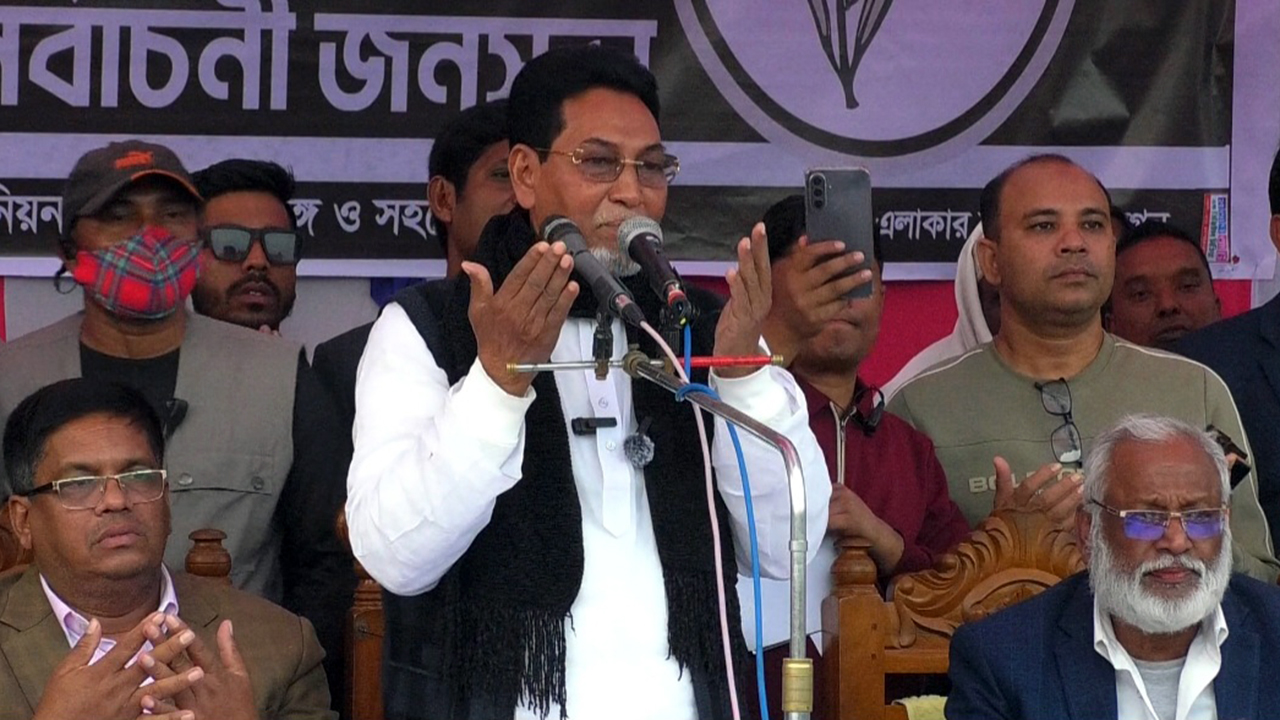 ‘আল্লাহ তারা বলে রোজা আর পূজা এক, তুমি তাদের হেদায়াত নসিব কর’