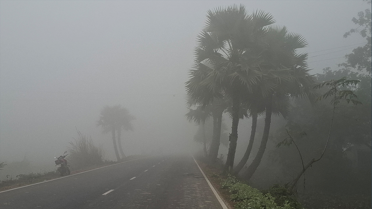 নওগাঁয় মৃদু শৈত্যপ্রবাহ, তাপমাত্রা নেমেছে ৯ ডিগ্রিতে