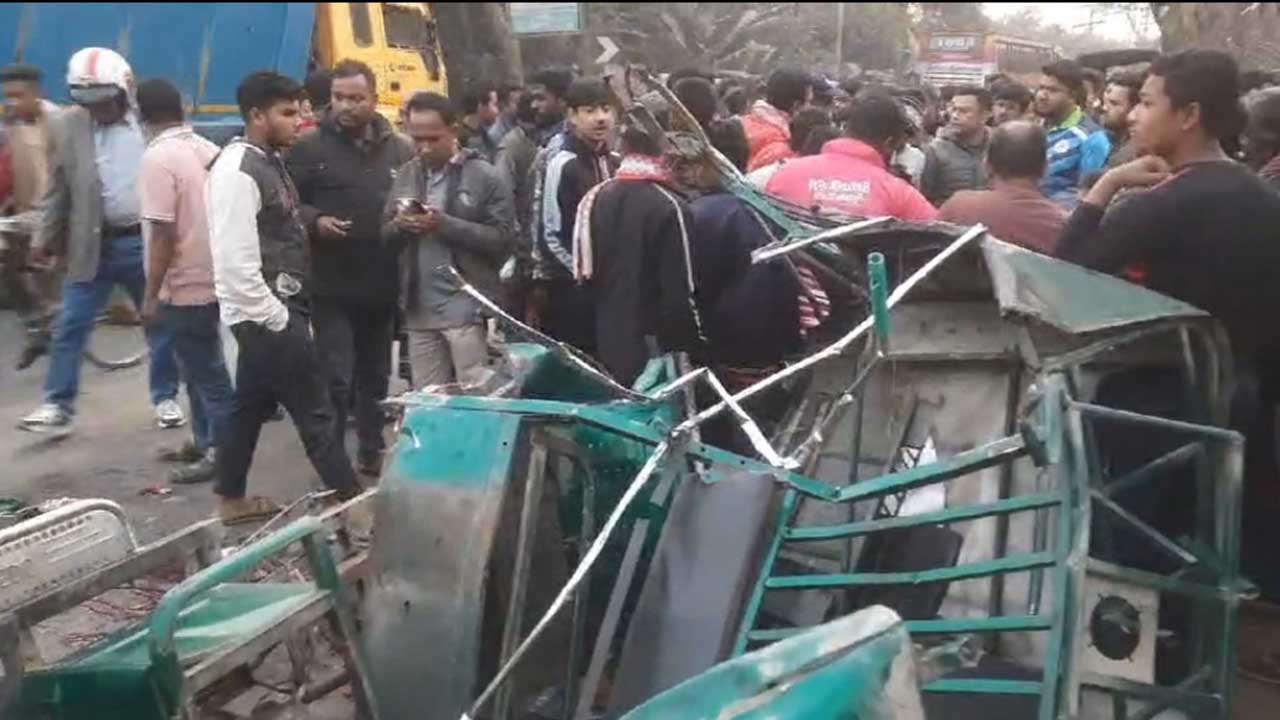 রাজশাহীতে বাস-অটোরিকশার সংঘর্ষে শিক্ষার্থীসহ নিহত তিন