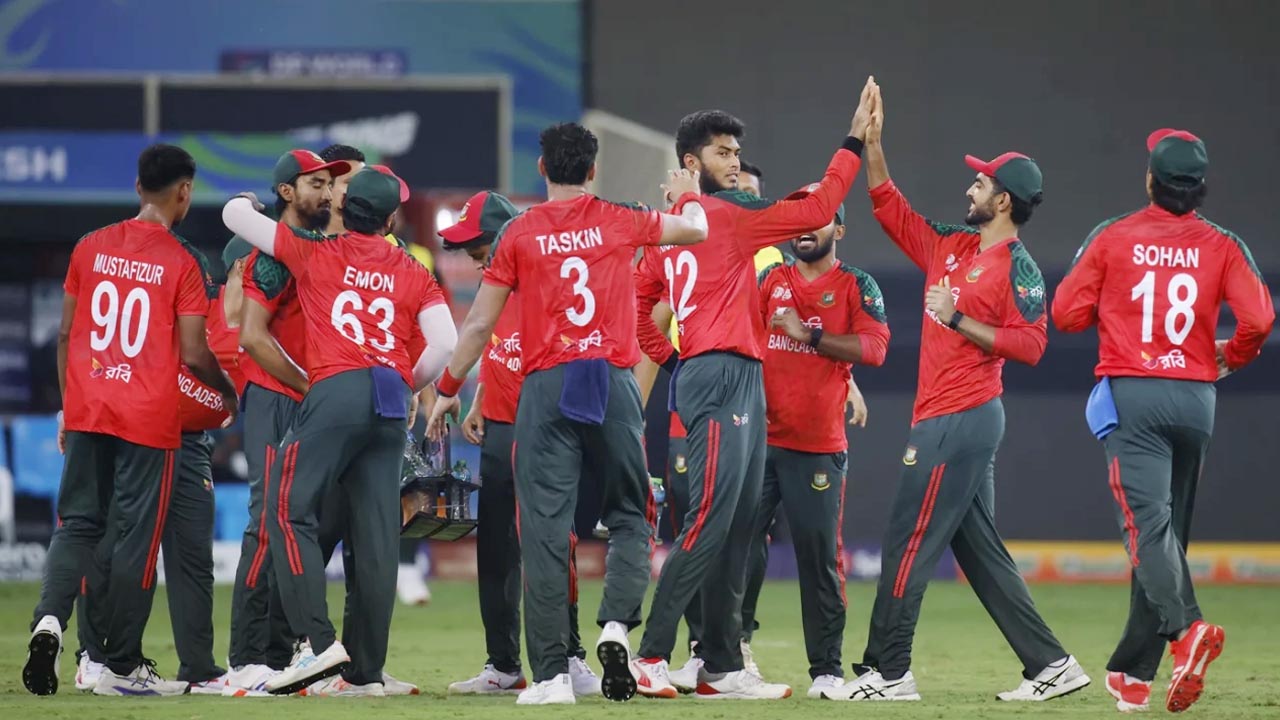 বিশ্বকাপ না খেলার সিদ্ধান্তে যা বলছেন সাবেক ক্রিকেটাররা