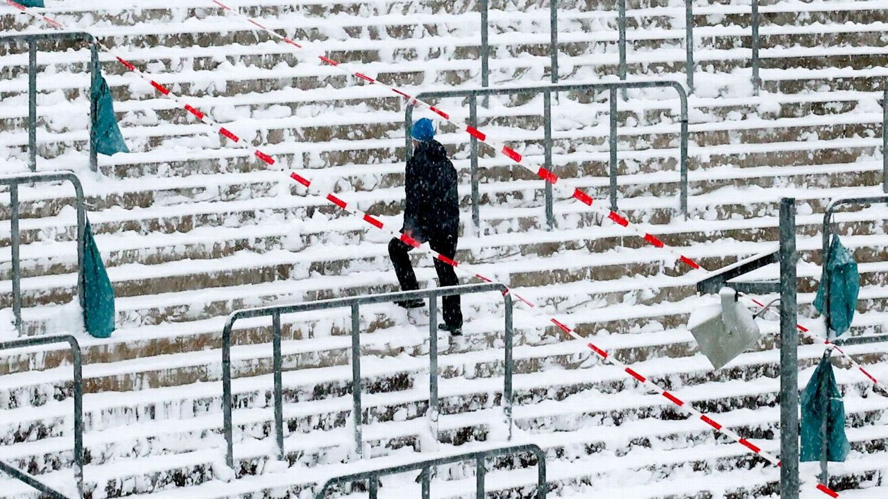 ভারী তুষারপাতে বাতিল দুই ম্যাচ