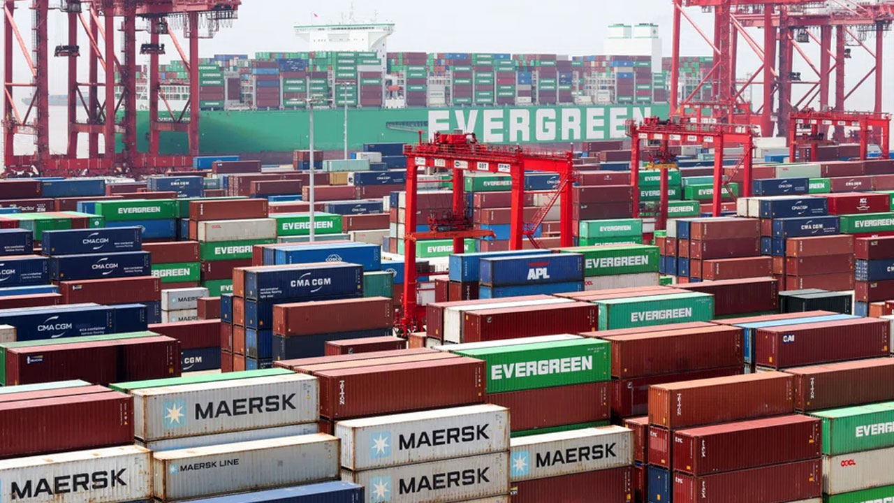 ট্রাম্পের শুল্কের চেয়েও বিপজ্জনক হয়ে উঠতে পারে চীনের বাণিজ্য উদ্বৃত্ত