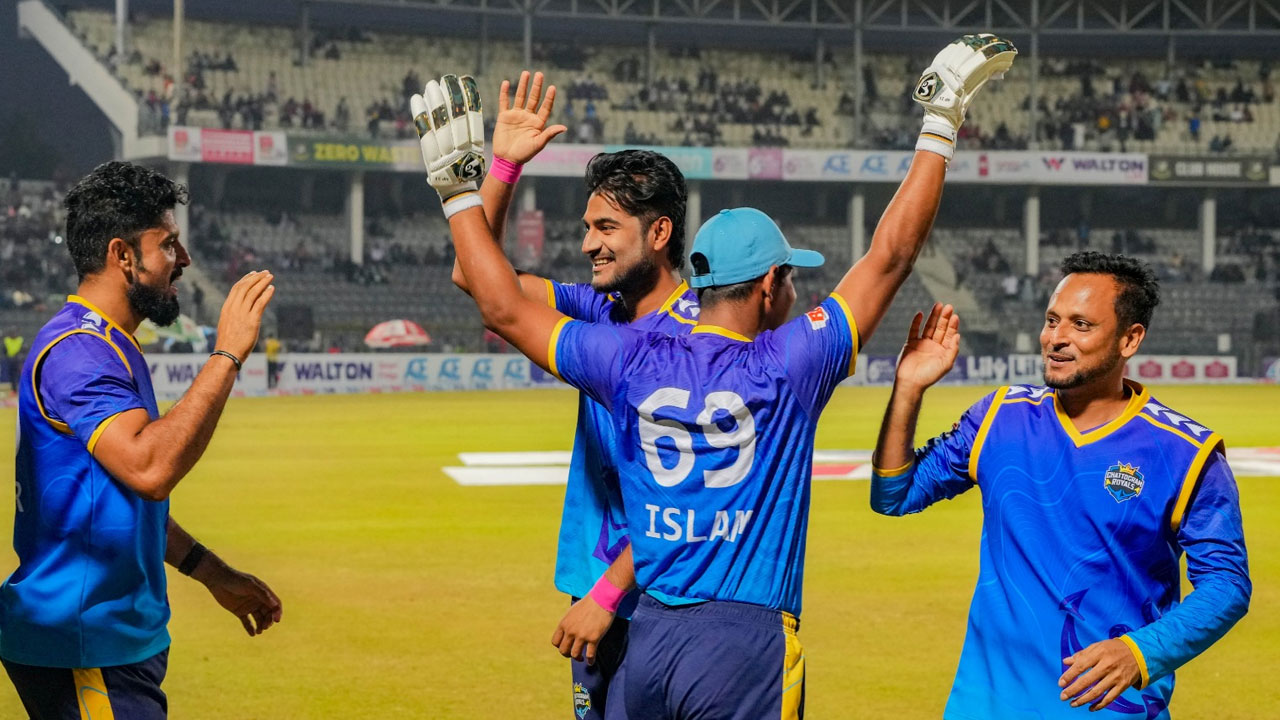 ২০ ম্যাচ শেষে বিপিএলে কোন দল কোথায়?