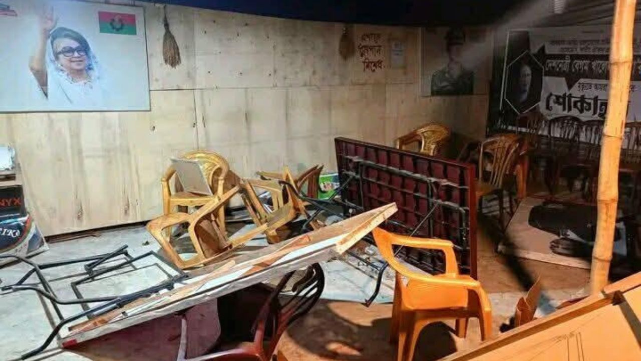 চট্টগ্রামে বিএনপি-জামায়াত সংঘর্ষ, কার্যালয় ভাঙচুর