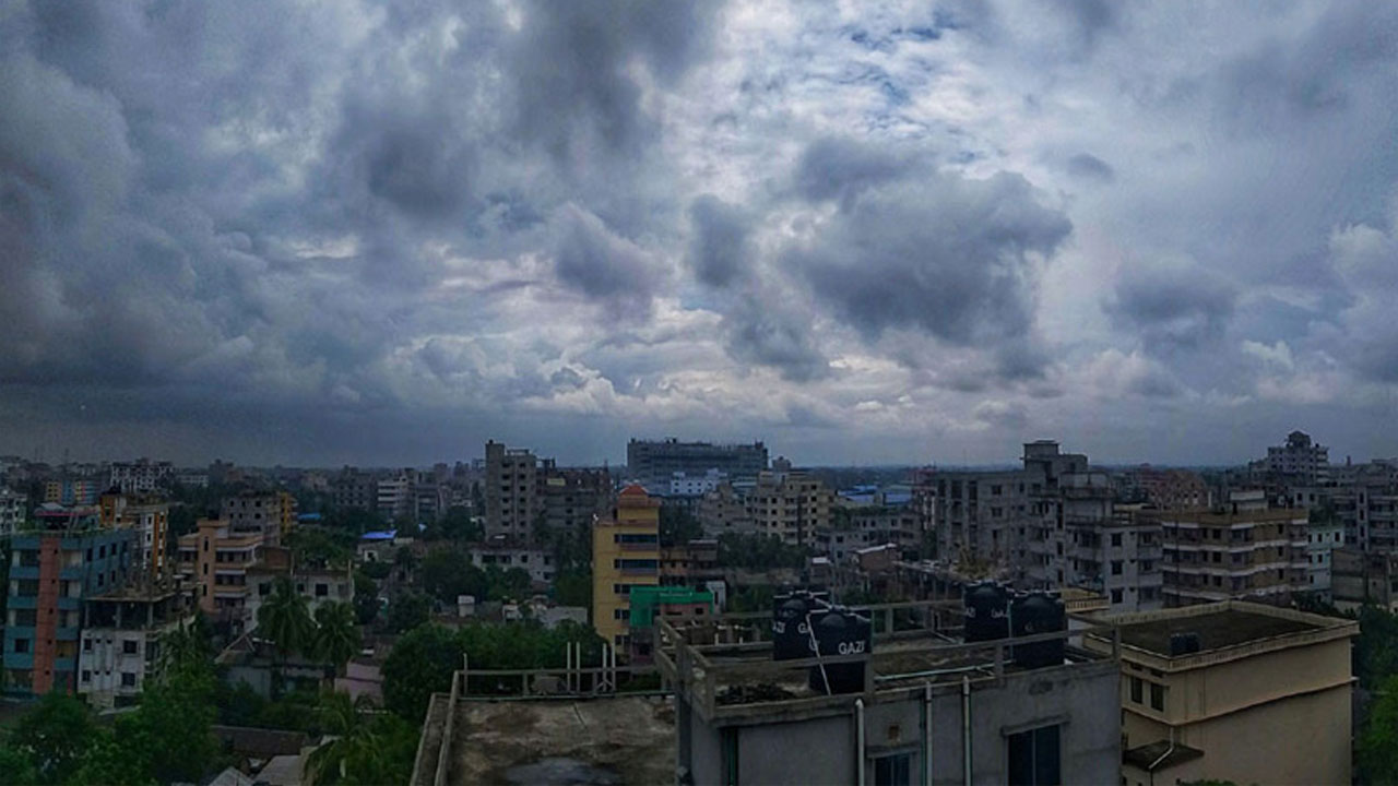 ঢাকায় দিনের তাপমাত্রা কমতে পারে, আকাশ থাকবে আংশিক মেঘাচ্ছন্ন