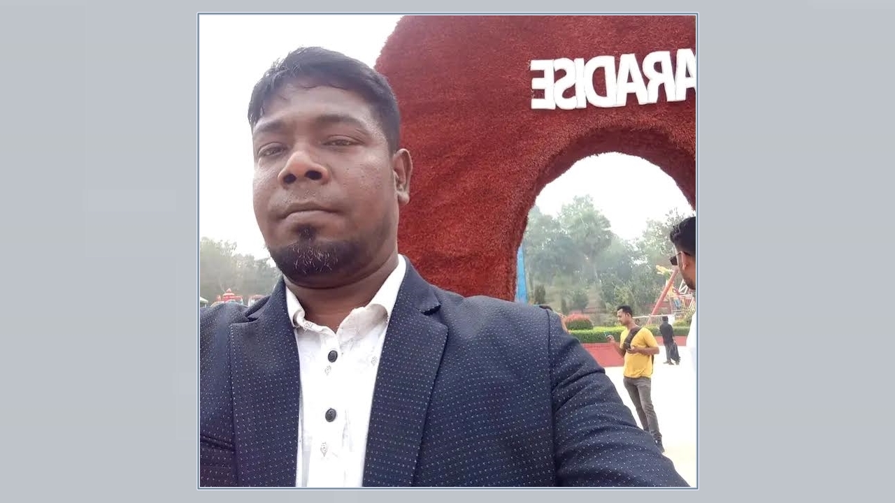 ‘চড় মারার জেরে’ ২০ কোপে খুন, দুই মেয়েকে নিয়ে স্ত্রীর আহাজারি