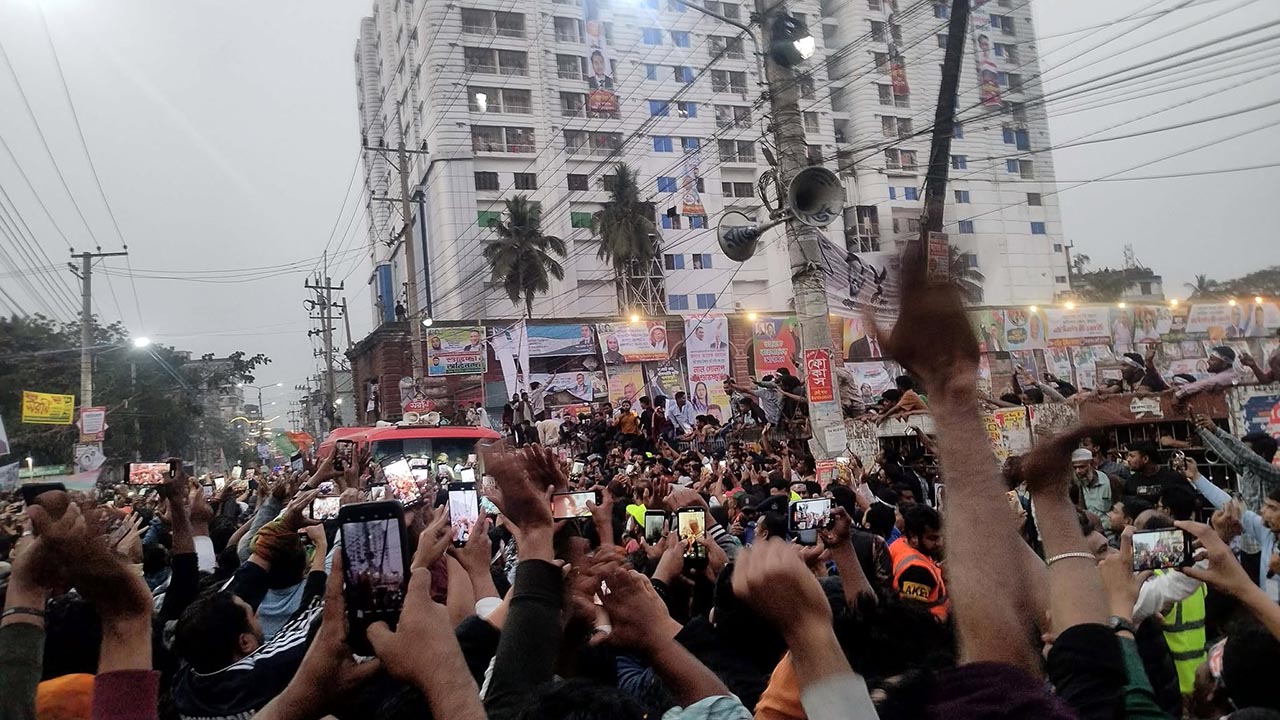 ফেনীতে সমাবেশস্থলে পৌঁছেছেন তারেক রহমান