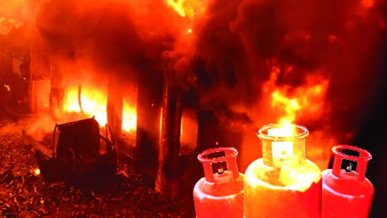 ওয়ারী পাস্তা ক্লাবে গ্যাস সিলিন্ডার বিস্ফোরণ, দগ্ধসহ আহত ৮