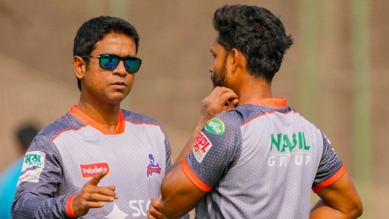 রাজশাহীর একাদশ নিয়ে ‘মধুর সমস্যা’ যেভাবে সামলেছেন হান্নান