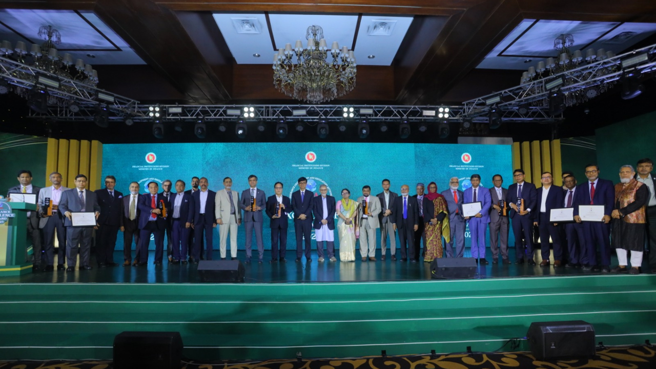 আইডিআরএ ইন্স্যুরেন্স এক্সিলেন্স অ্যাওয়ার্ড ২০২৫ অনুষ্ঠিত