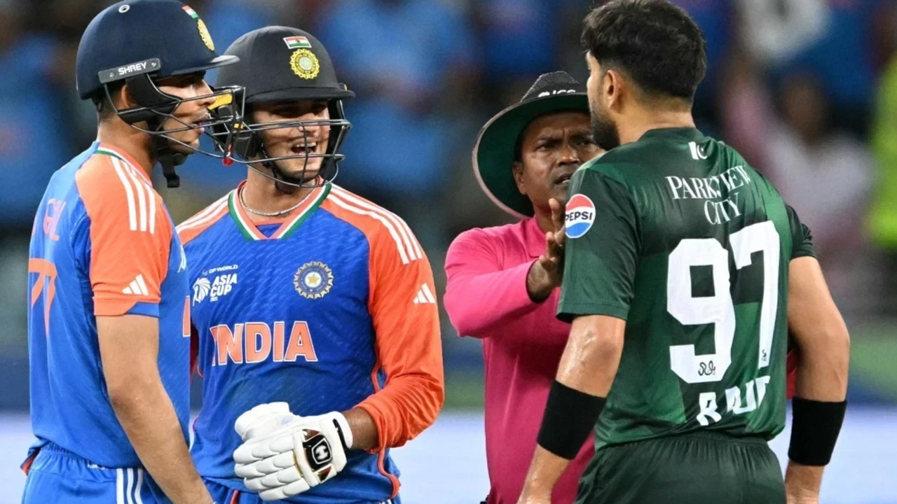 একাধিক দলে ‘পাকিস্তানি’ ক্রিকেটার, ভিসা দিচ্ছে না ভারত