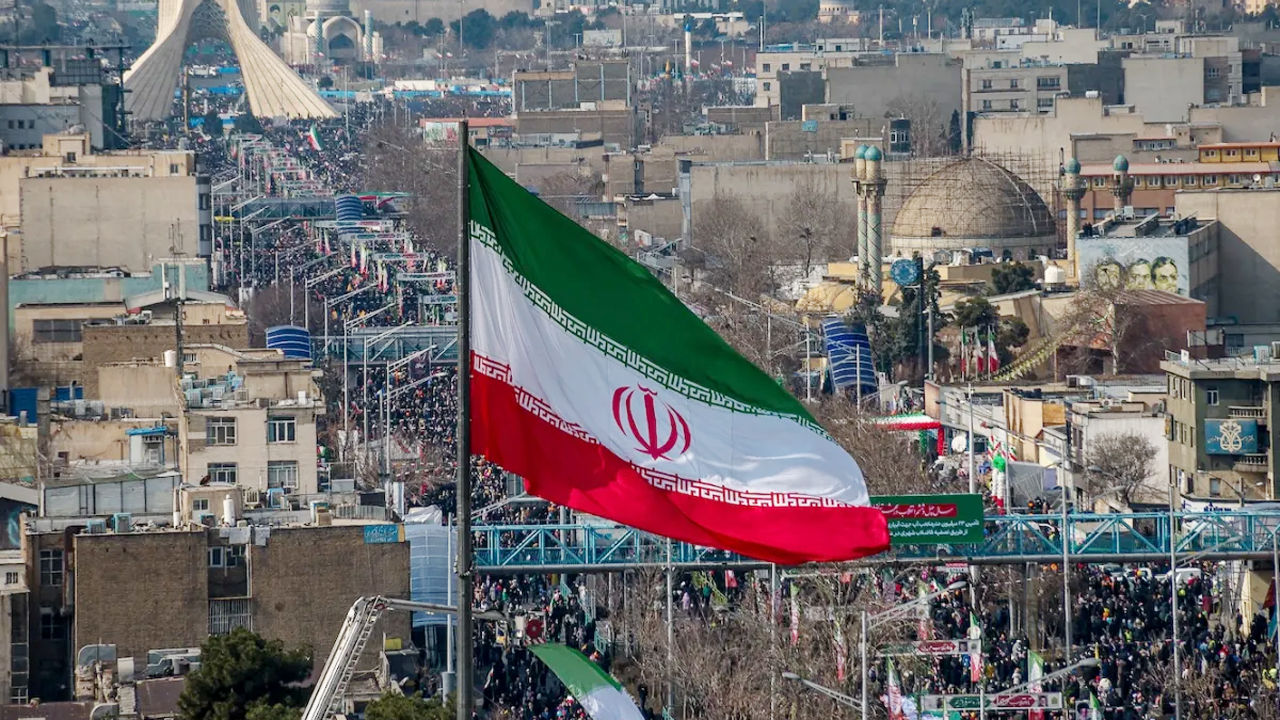 নিজ নাগরিকদের ‘এ মুহূর্তে’ ইরান ছাড়তে বলল যুক্তরাষ্ট্র