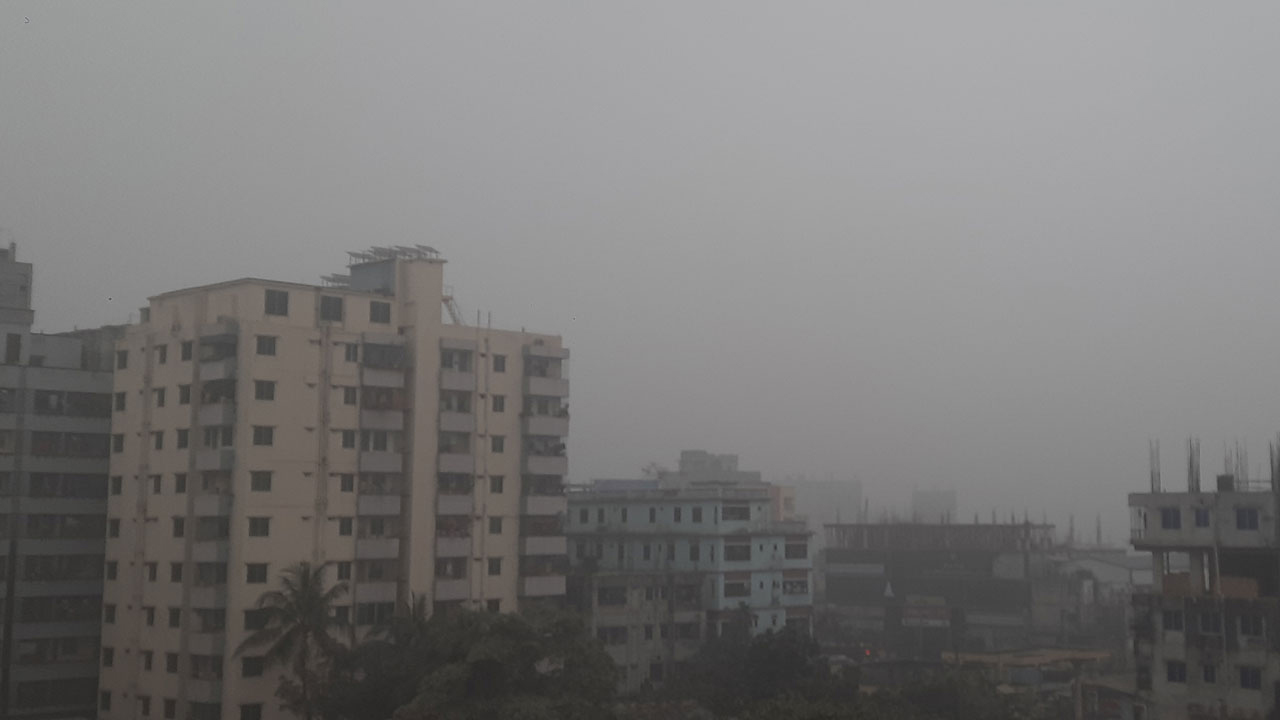 ঢাকায় রাতে মাঝারি কুয়াশার আভাস, শীত অব্যাহত
