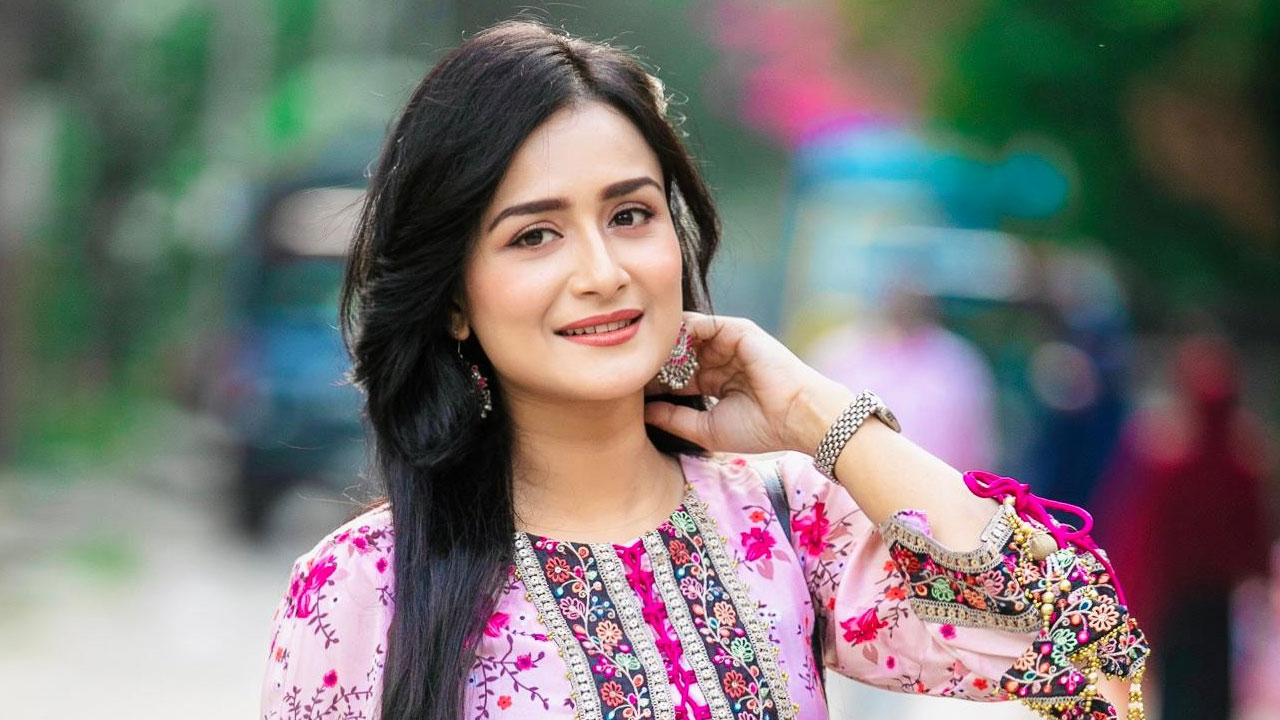 মা হলেন অভিনেত্রী নাদিয়া