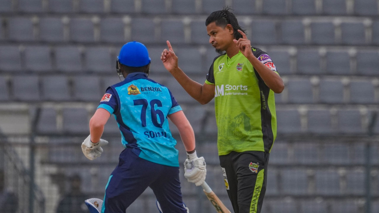 ৭ রানে নাসুমের ৫ উইকেট, নোয়াখালীর লজ্জার রেকর্ড