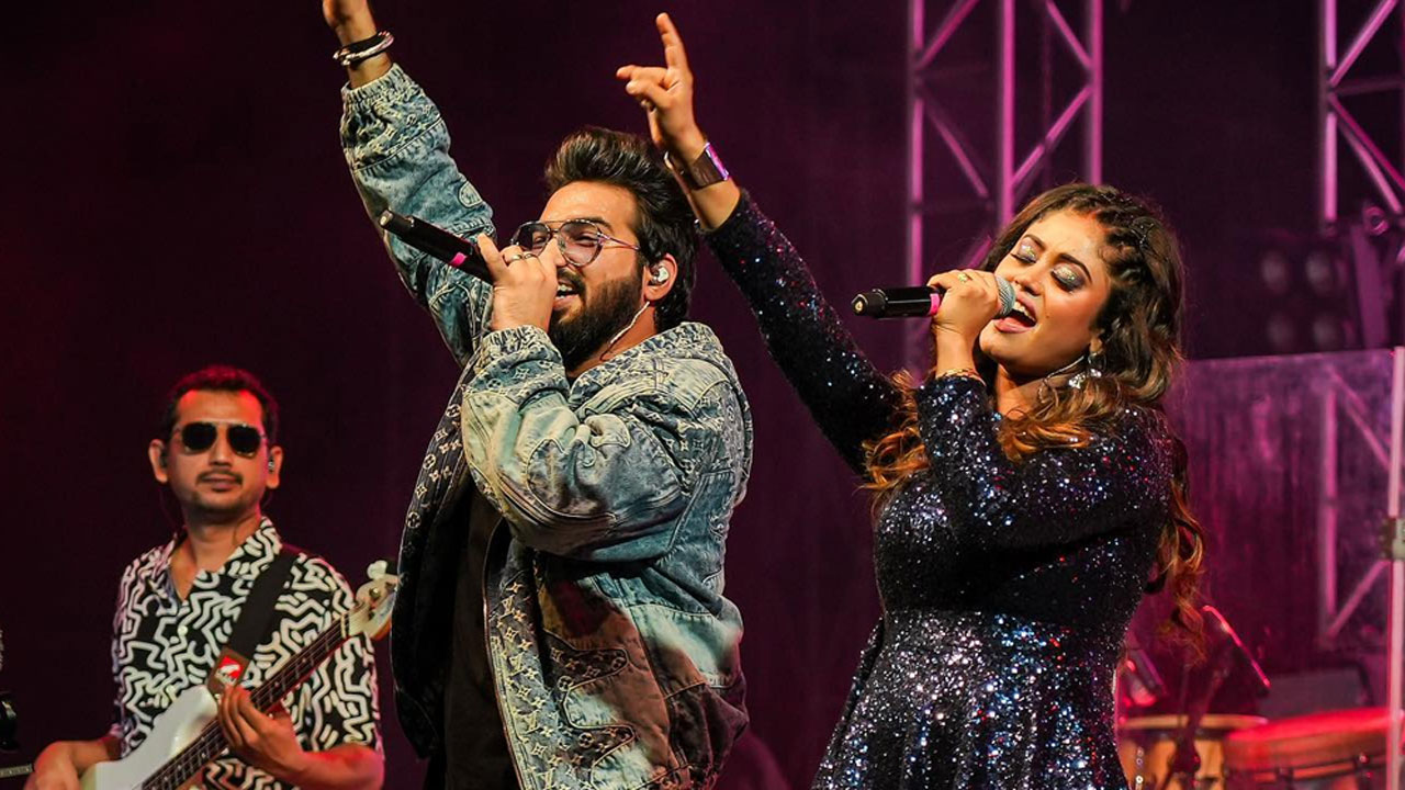 পশ্চিমবঙ্গে গাইতে এসে মবের শিকার বলিউডের দুই শিল্পী