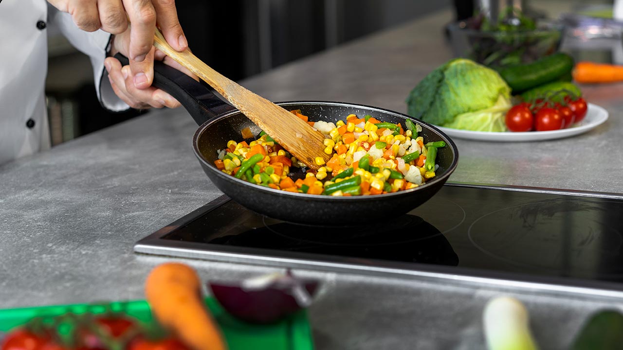 রান্না করা সালাদ খাওয়ার ৫ উপকারিতা