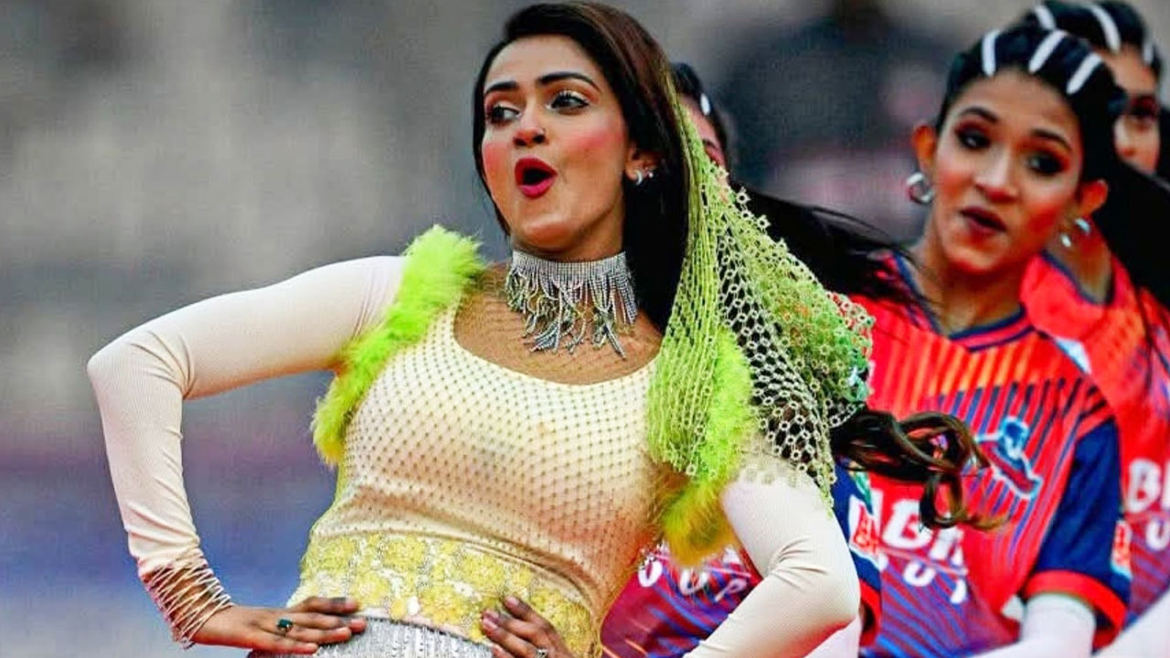 অসুস্থতা নিয়েই বিপিএল মাতালেন তানজিন তিশা