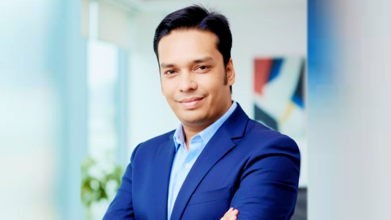 অসুস্থ তৌসিফকে বুলিং, মামলা করবেন গায়ক