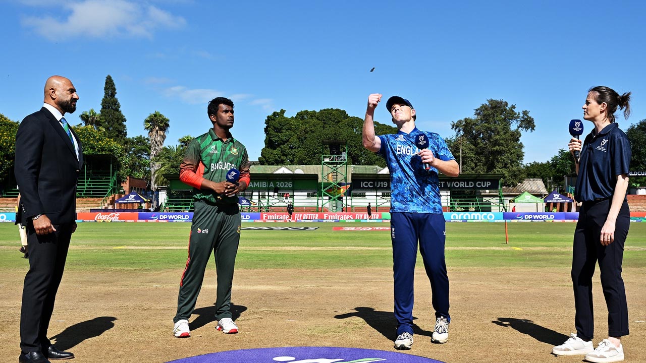 ইংল্যান্ডের বিপক্ষে টস জিতে ব্যাটিংয়ে বাংলাদেশ