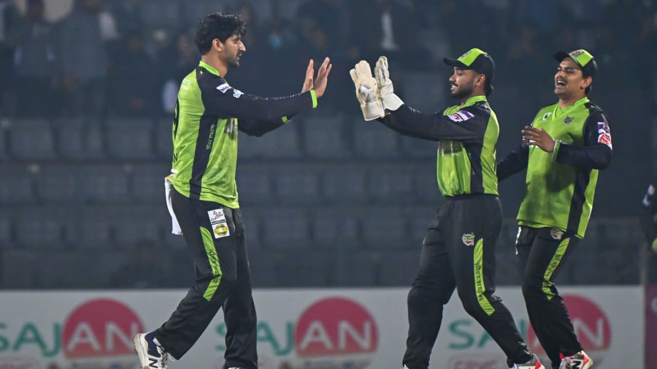 ঢাকাকে হারিয়ে রাজশাহীকে টপকে গেল সিলেট