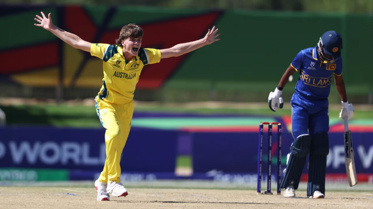 ২২৮ বল হাতে রেখে লঙ্কানদের হারাল অস্ট্রেলিয়া