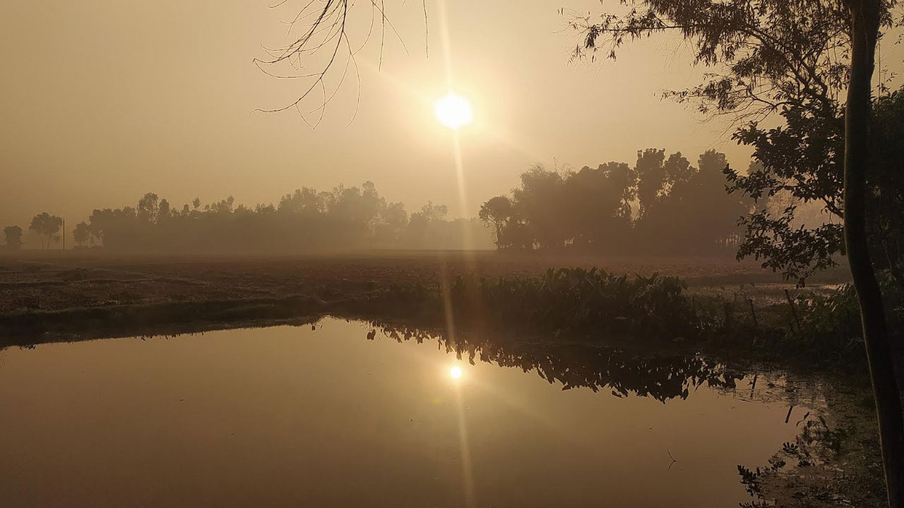ঝলমলে রোদেও পঞ্চগড়ে মাঝারি শৈত্যপ্রবাহ