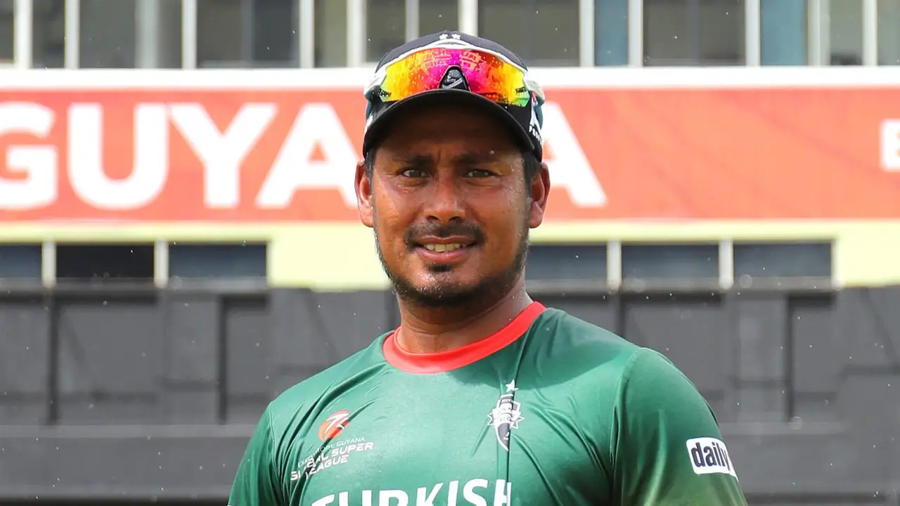 ব্যাটিং কোচ হিসেবে চুক্তি বাড়ল আশরাফুলের