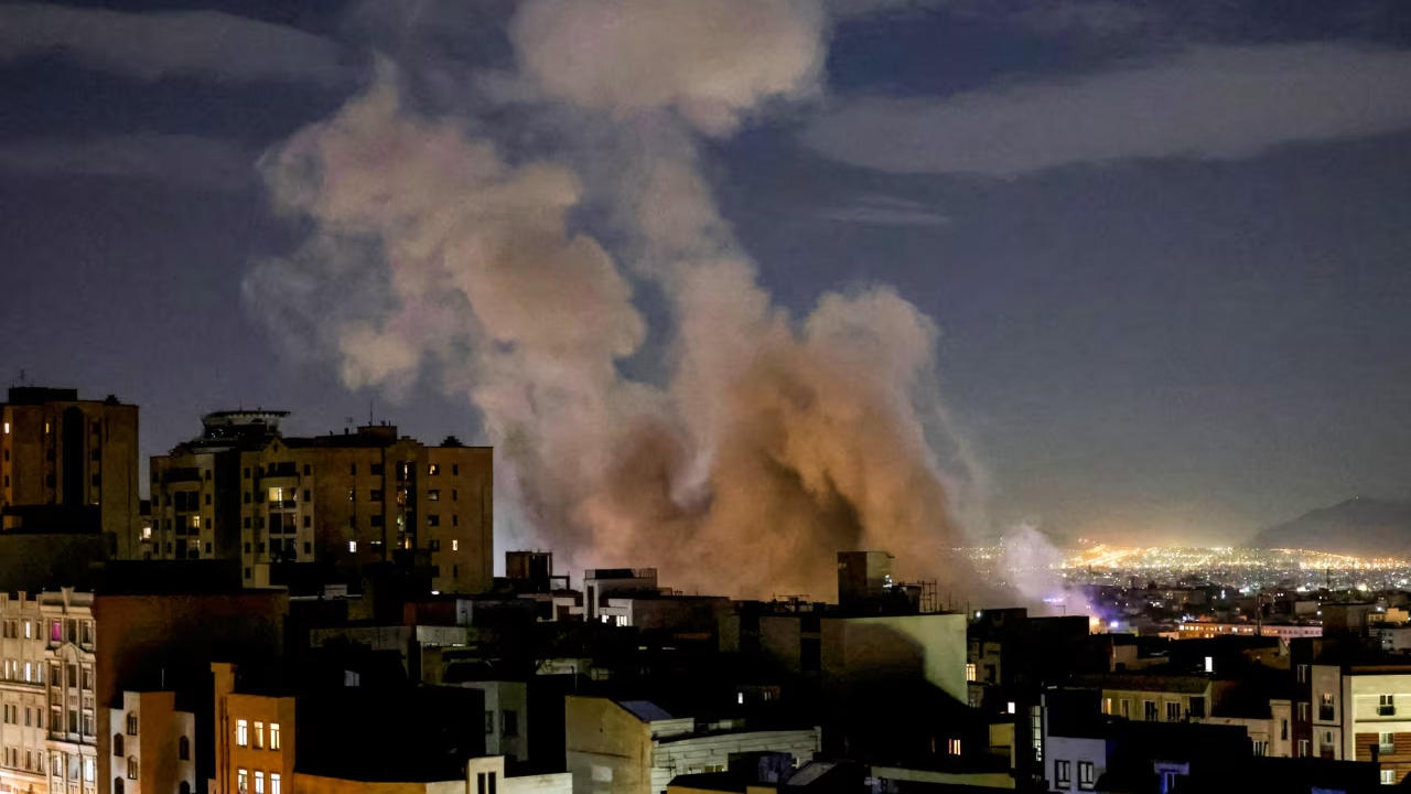 তেহরানে নতুন করে ব্যাপক হামলা শুরু ইসরায়েলের
