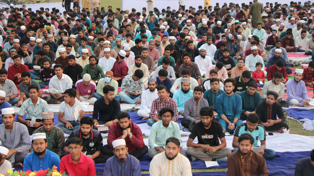 ইবি ছাত্রশিবিরের উদ্যোগে আড়াই হাজার শিক্ষার্থীর গণ-ইফতার