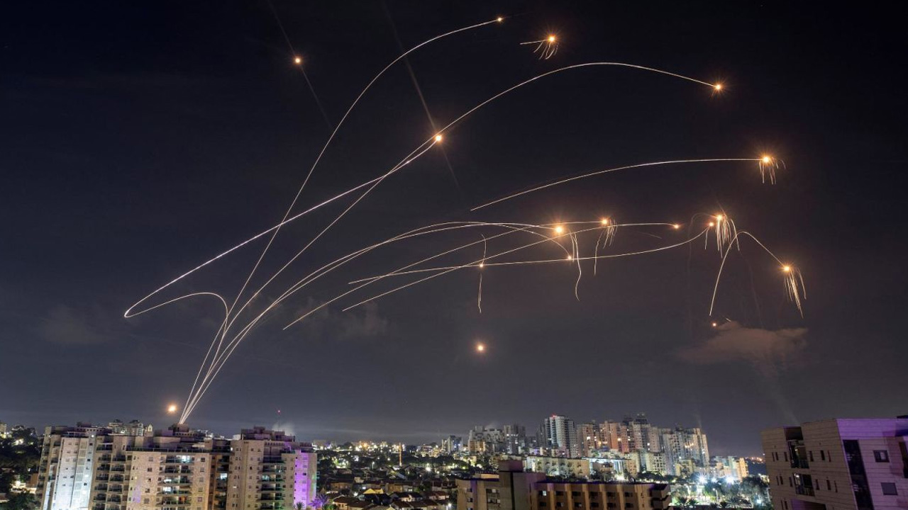 কয়েকদিনের মধ্যে ইরানের ব্যালিস্টিক মিসাইল শেষ হয়ে যাবে