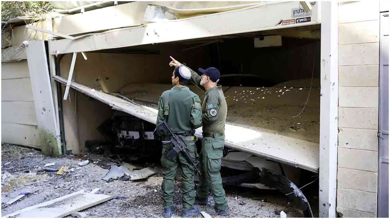 ইসরায়েলের মধ্যাঞ্চলে ইরানের ক্ষেপণাস্ত্র হামলা, আহত ৫