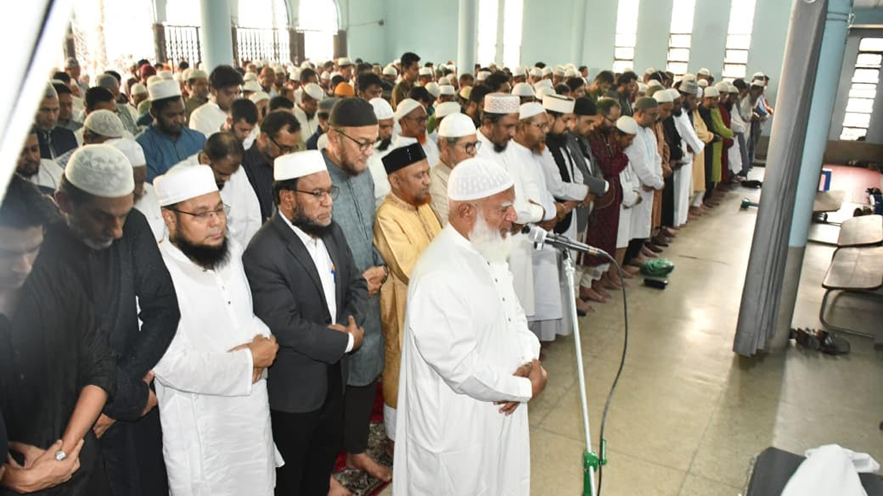 আল-আরাফাহ ইসলামী ব্যাংক কর্মকর্তা আবদুর রহিমের জানাজায় জামায়াত আমির