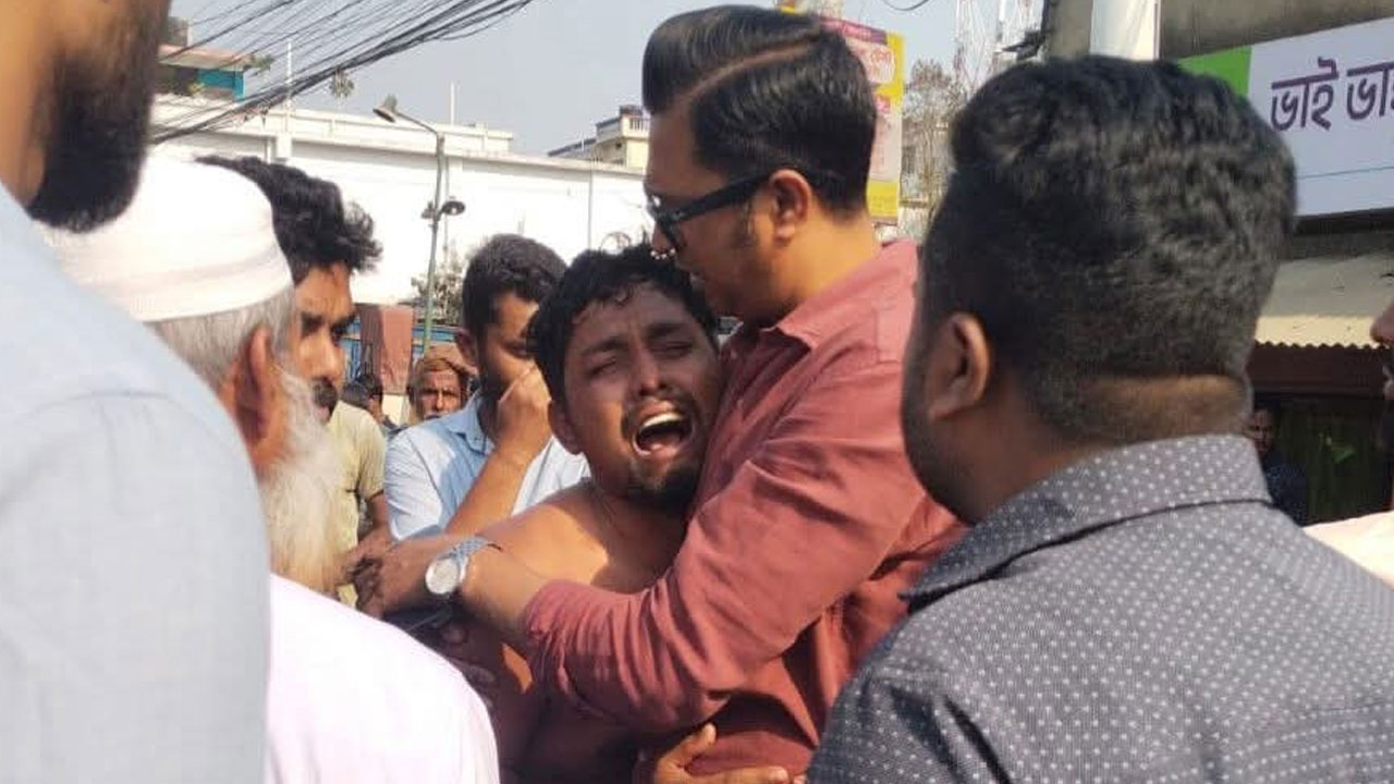 নবাগত সন্তানকে দেখতে যাওয়ার পথে মা হারালেন ছাত্রদল নেতা