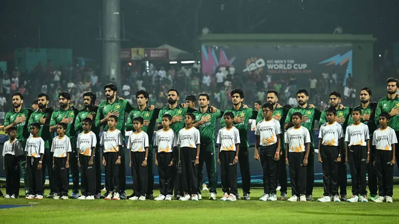 বন্দুকের মুখে বাধ্য করা হয়নি– খেলোয়াড়দের জরিমানা প্রসঙ্গে বললেন আমির