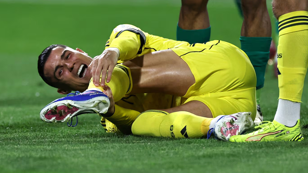 হ্যামস্ট্রিংয়ে চোট পেলেন রোনালদো, মাঠের বাইরে যতদিন