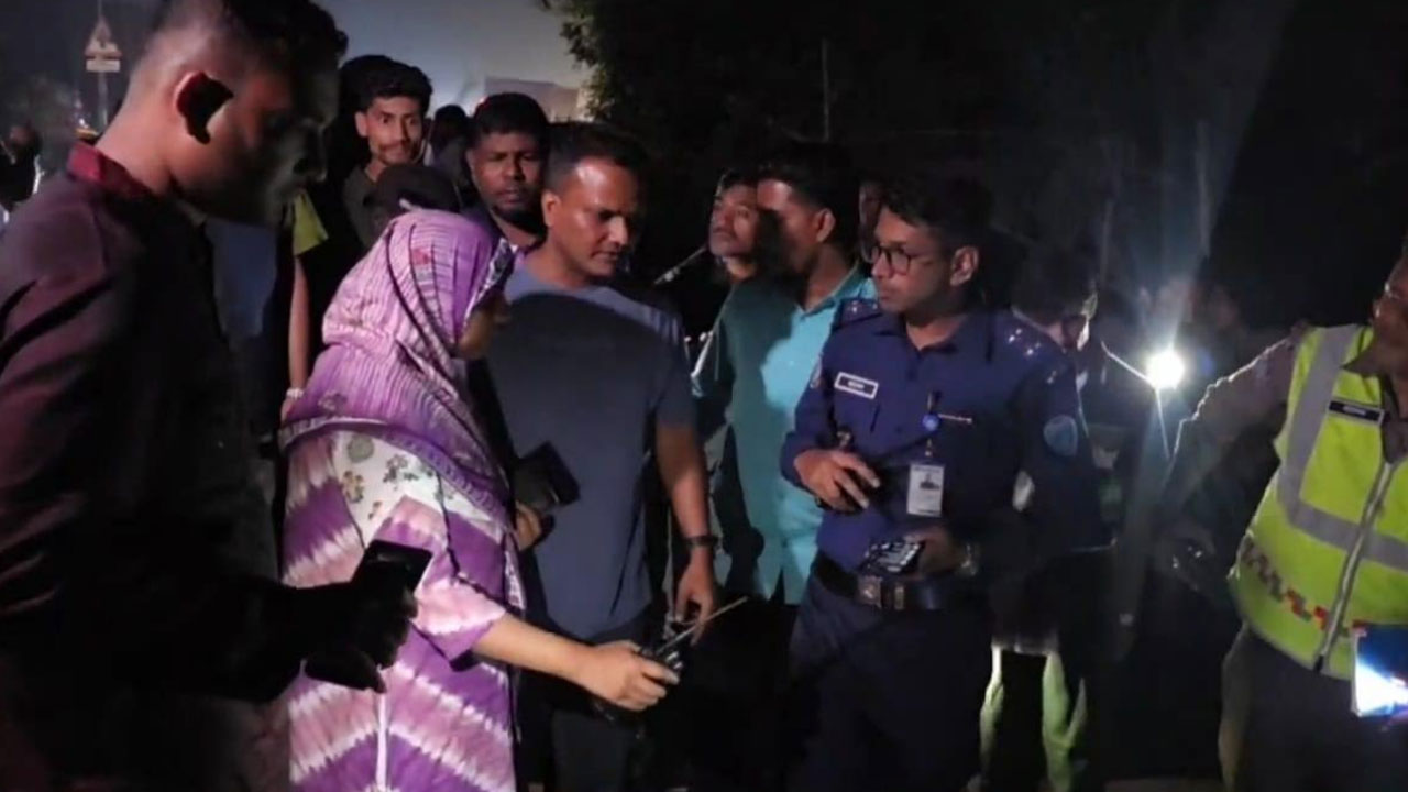 অটোরিকশা ছিনতাইয়ের সময় ছিনতাইকারীদের ধাক্কায় প্রাণ গেল চালকের