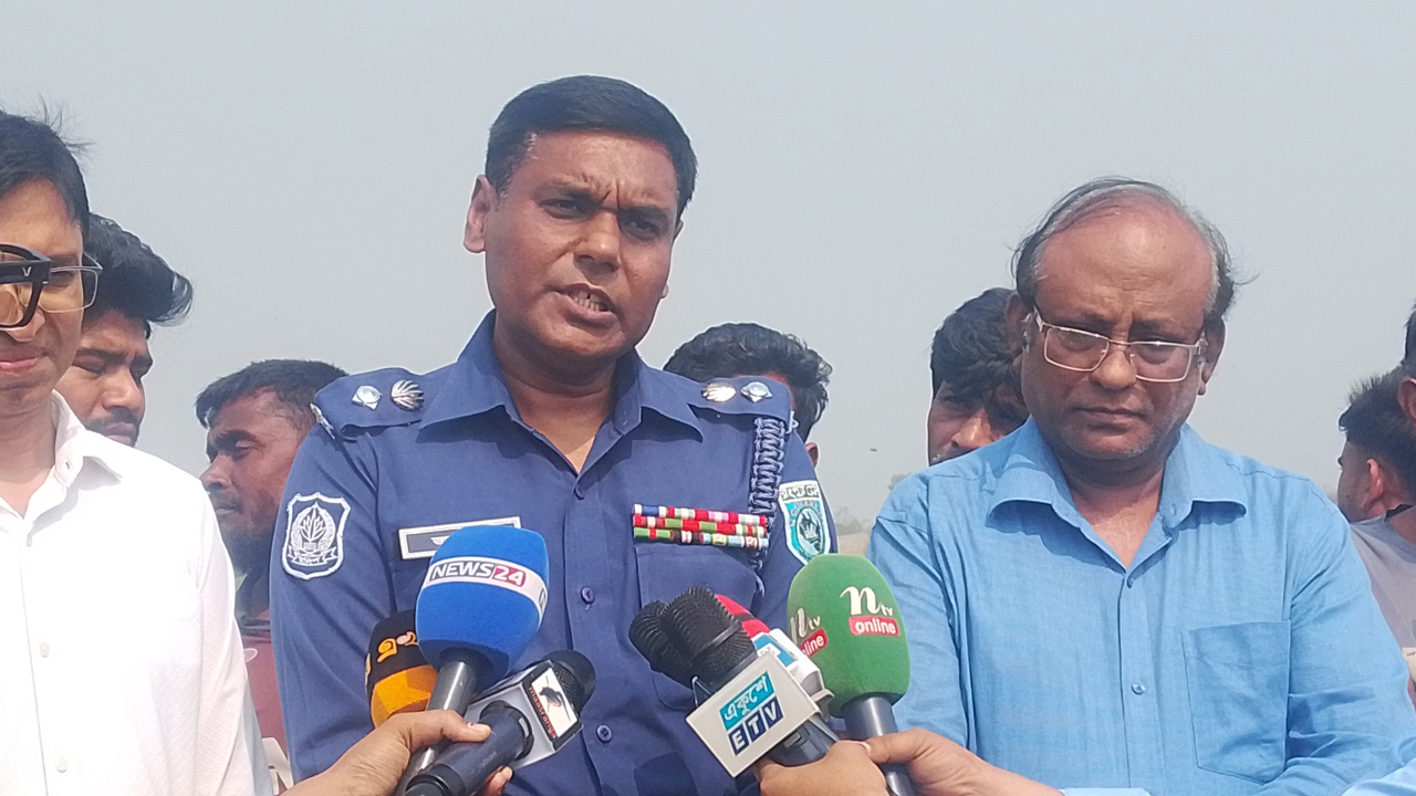 চাঁদাবাজদের আইনের আওতায় আনার সর্বোচ্চ চেষ্টা করব : এসপি জাহিদুল