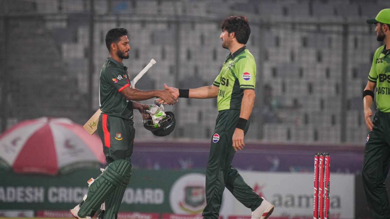 ‘বাংলাদেশ আমাদের দুম্বার মতো মেরেছে, ভয় হচ্ছে সহযোগী দেশ হয়ে যাই কি না’